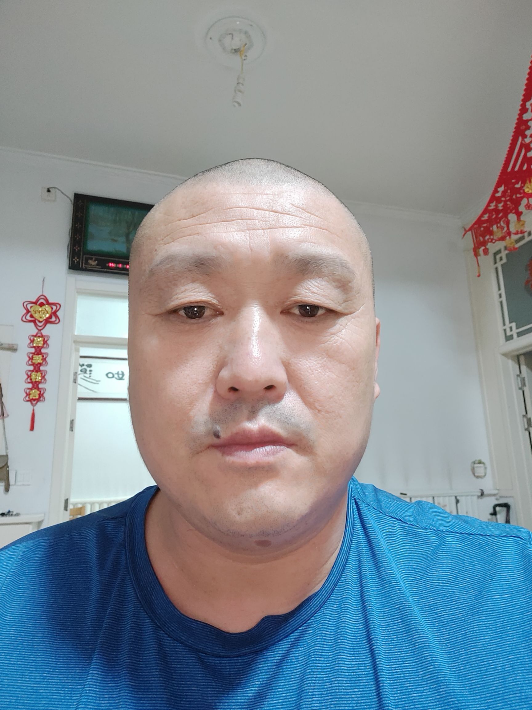 陈国明头像