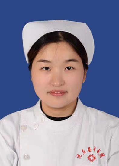 潘莉莉头像