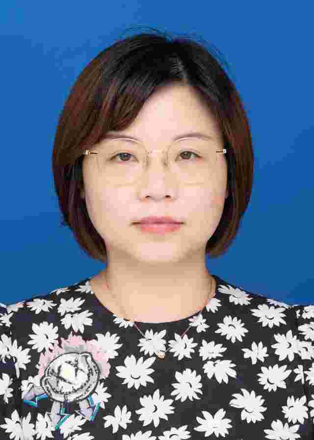 江丹头像
