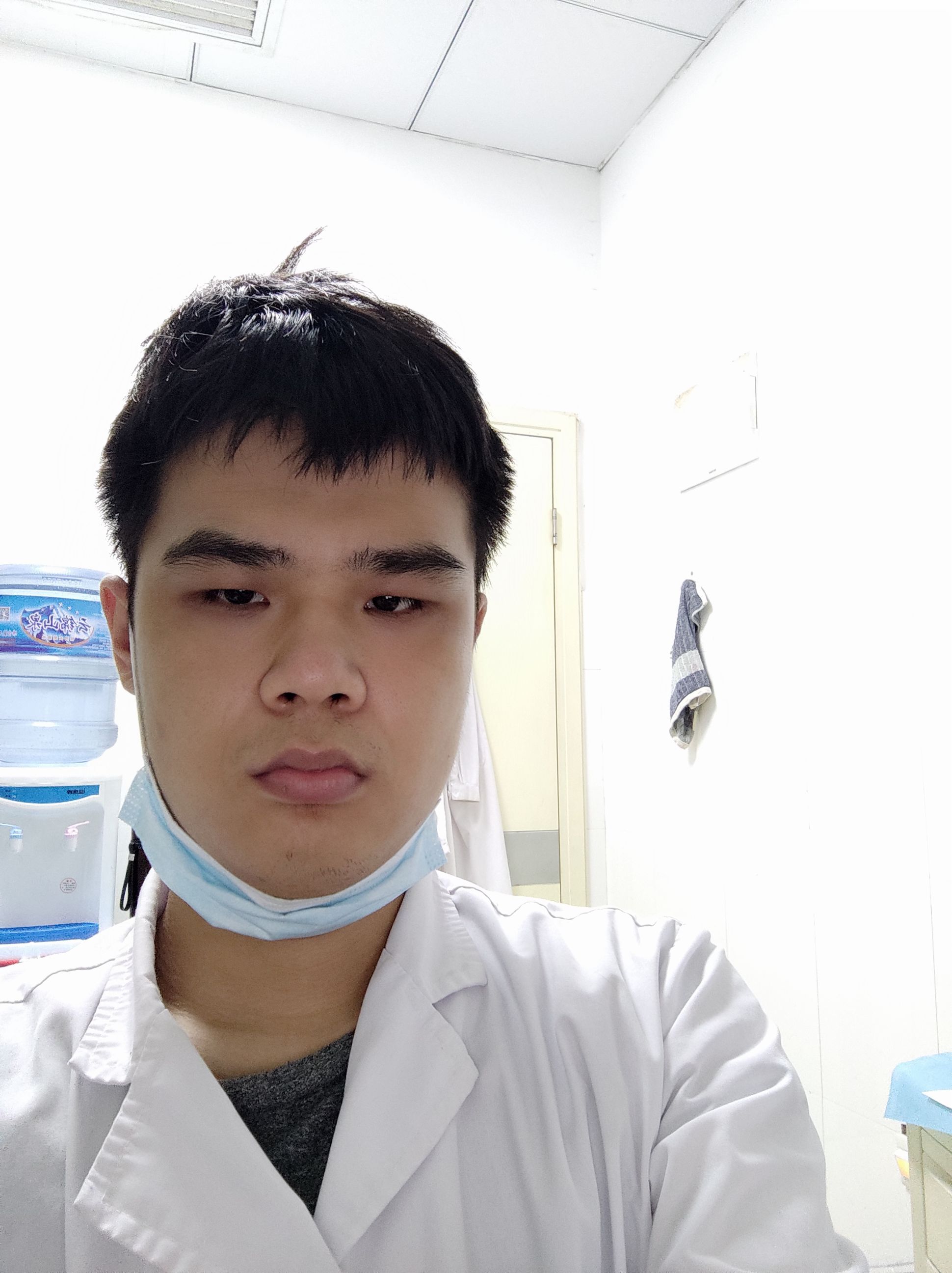 陈子航头像