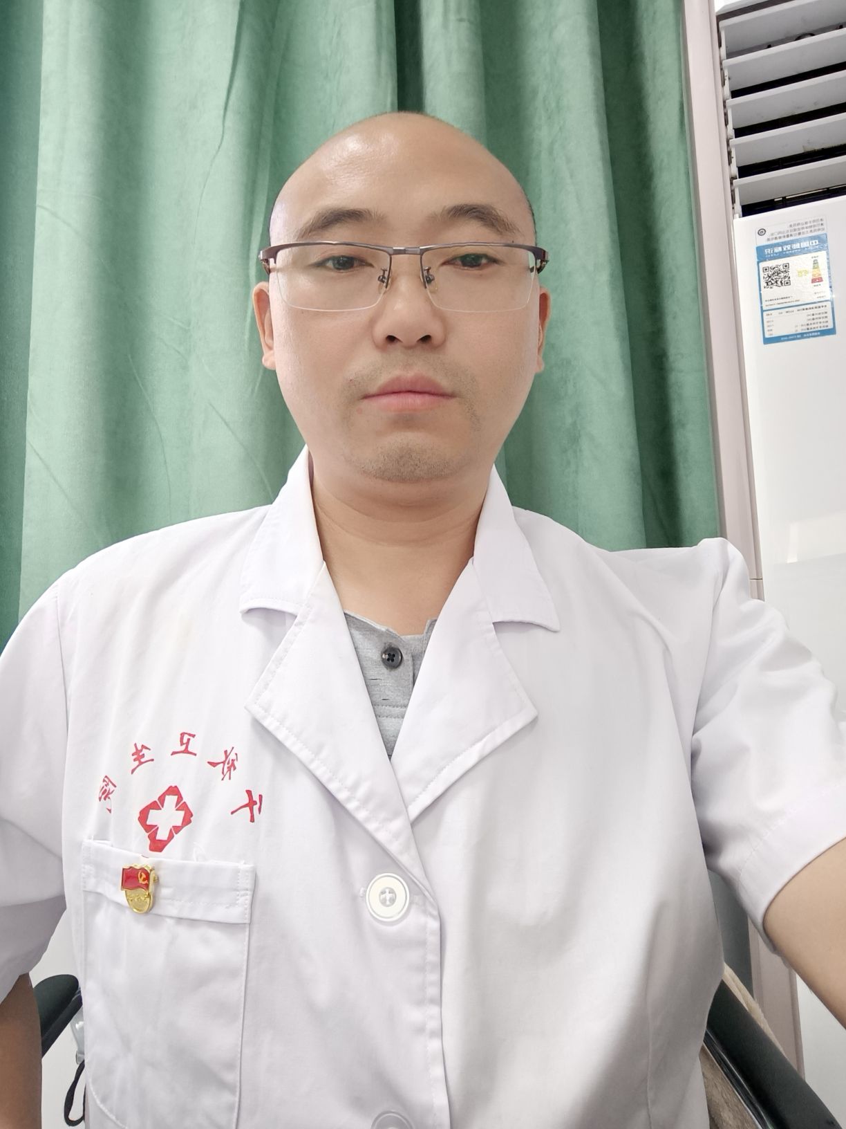 李延安头像