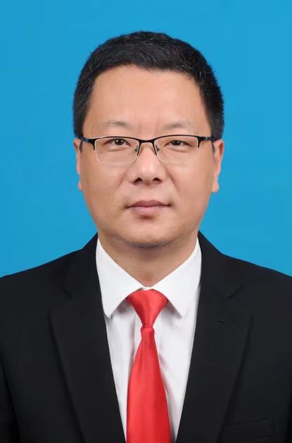 樊治中头像