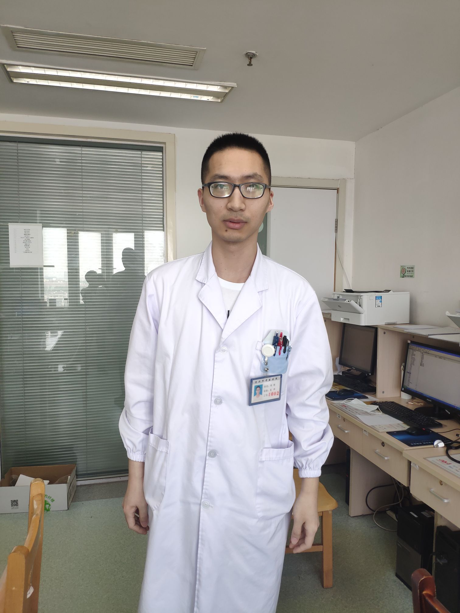 胡刚头像