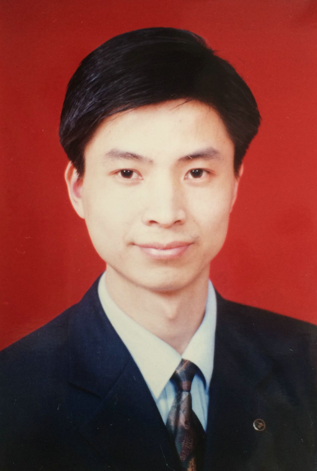 黄艮彬头像