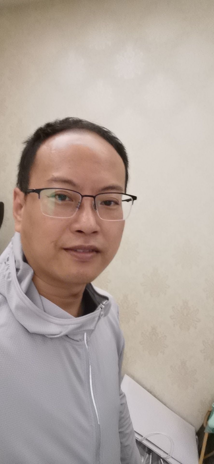 肖春华头像