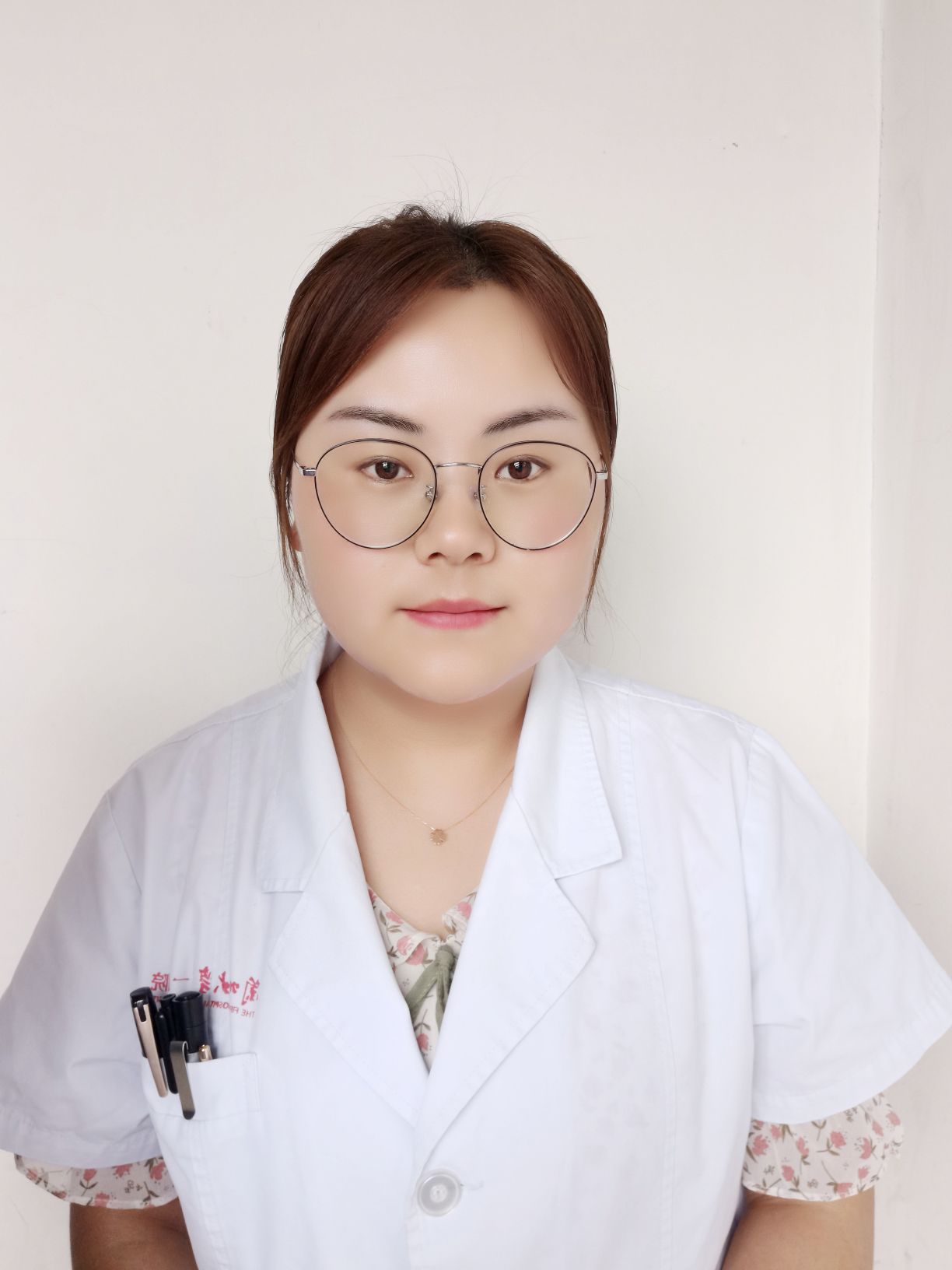 温慧婷头像