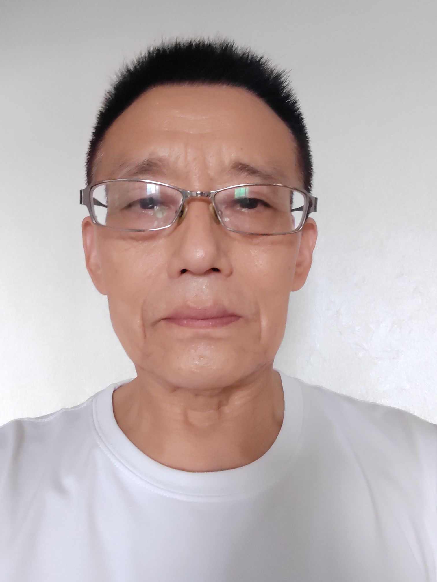 刘利生头像