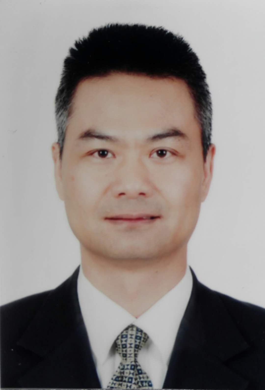 周龙兴头像