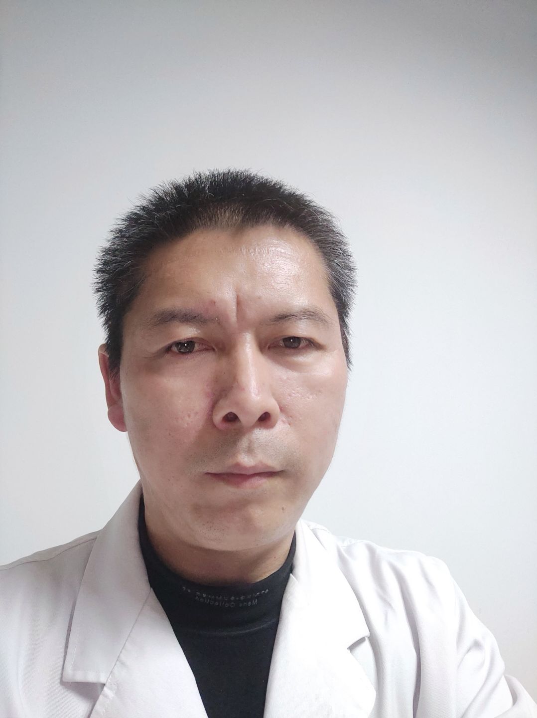 滕宝江头像