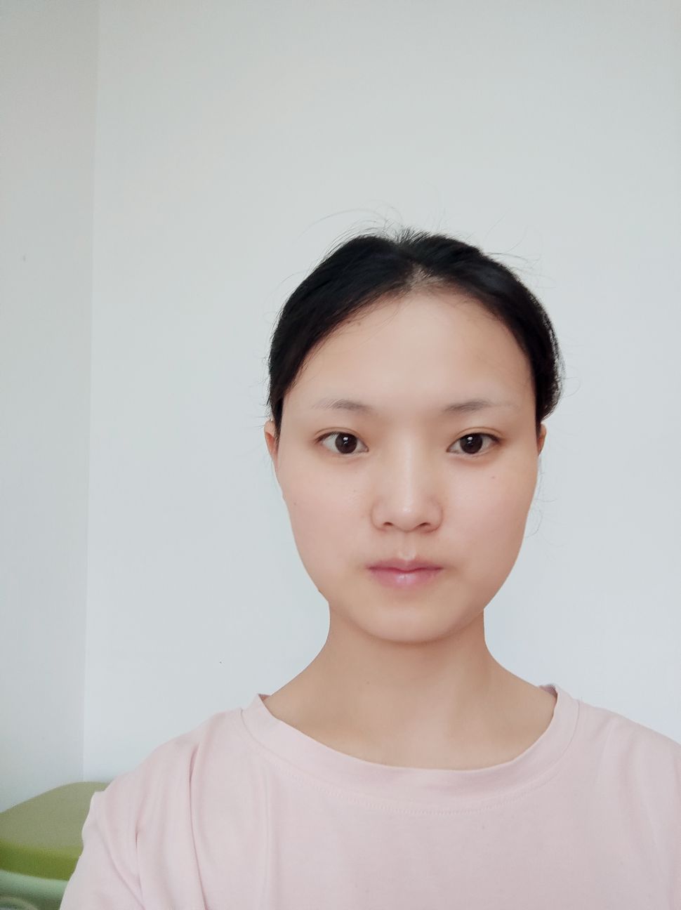 周嫚头像
