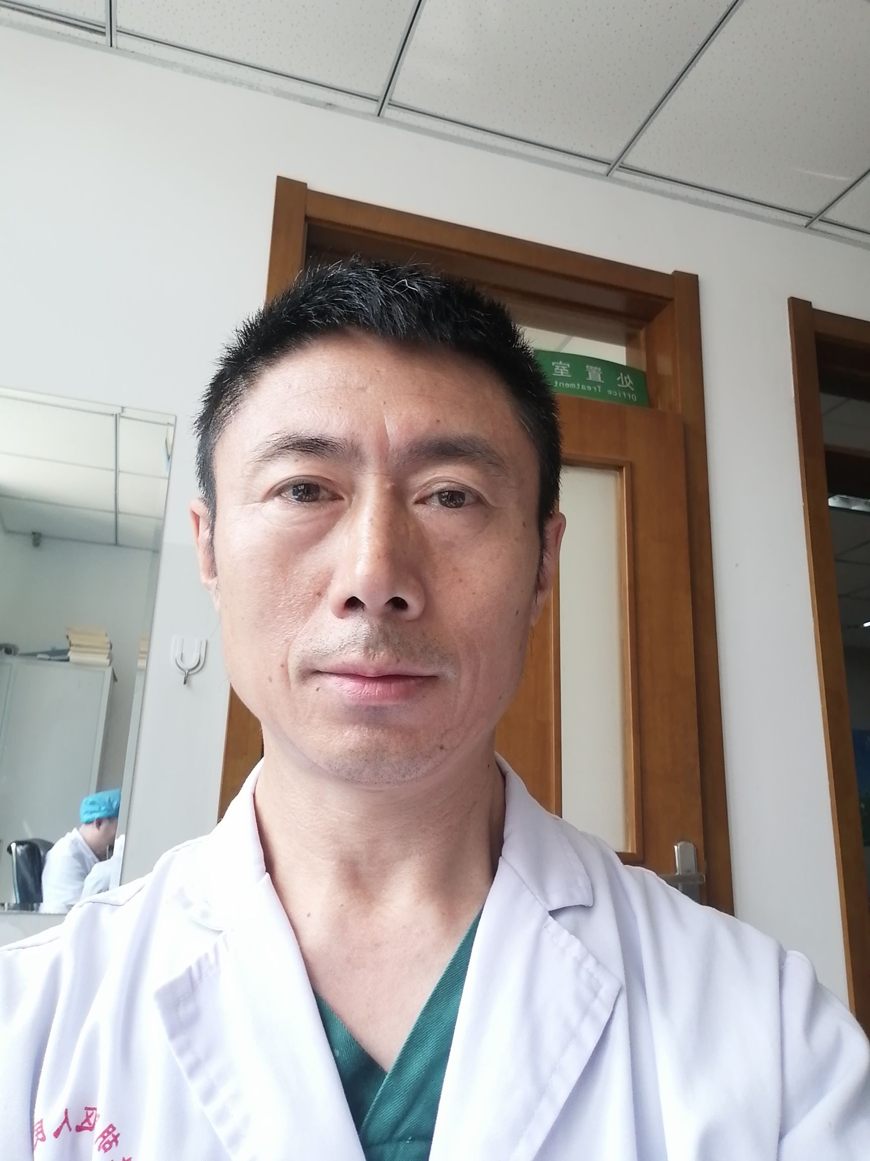 胡德明头像