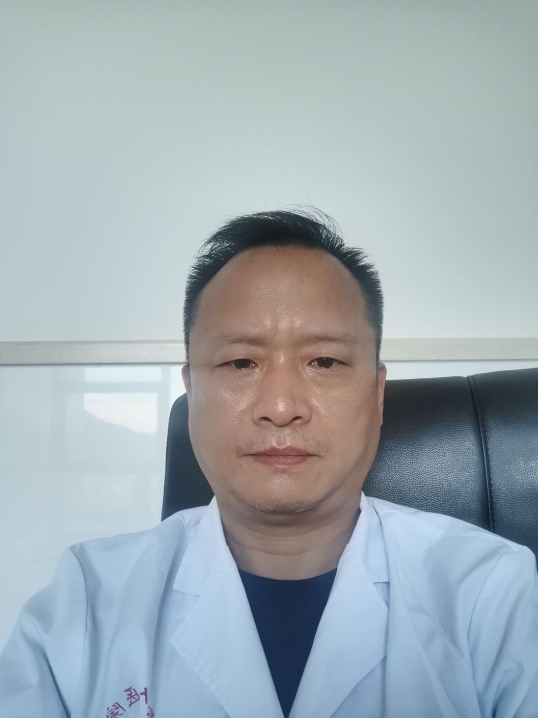 刘新文头像