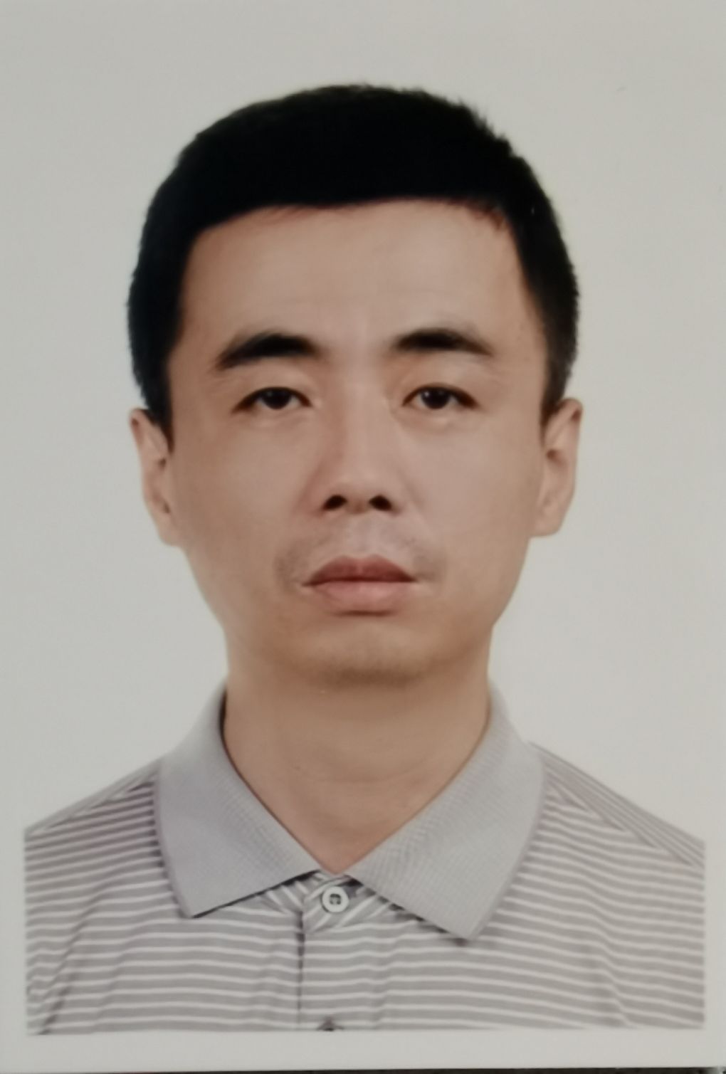 张皓头像