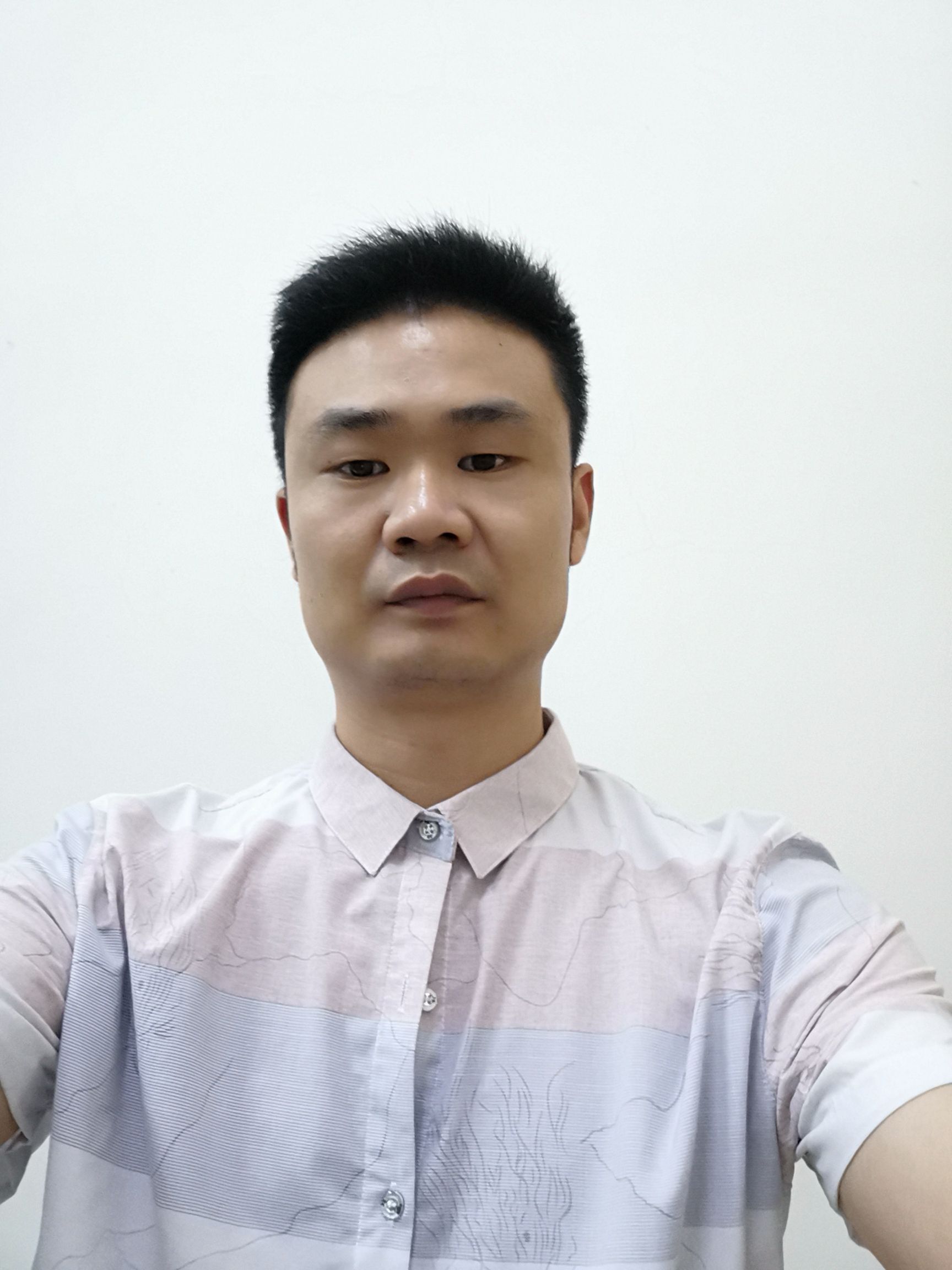 孔凡远头像