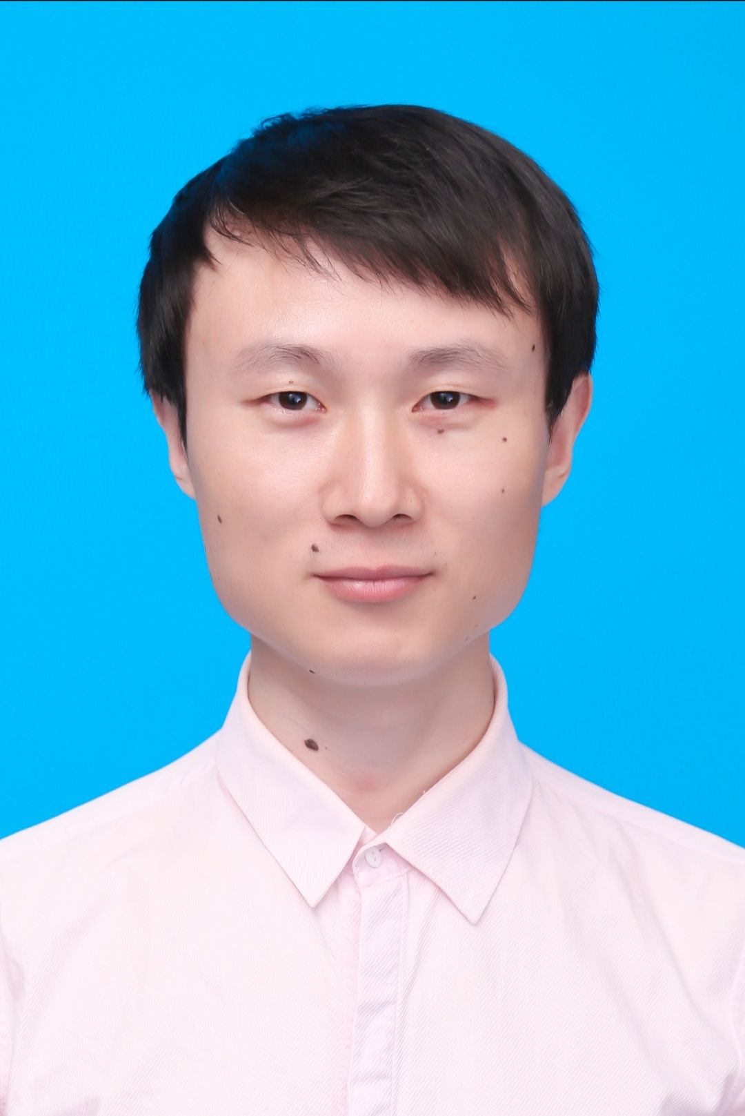 张友文头像