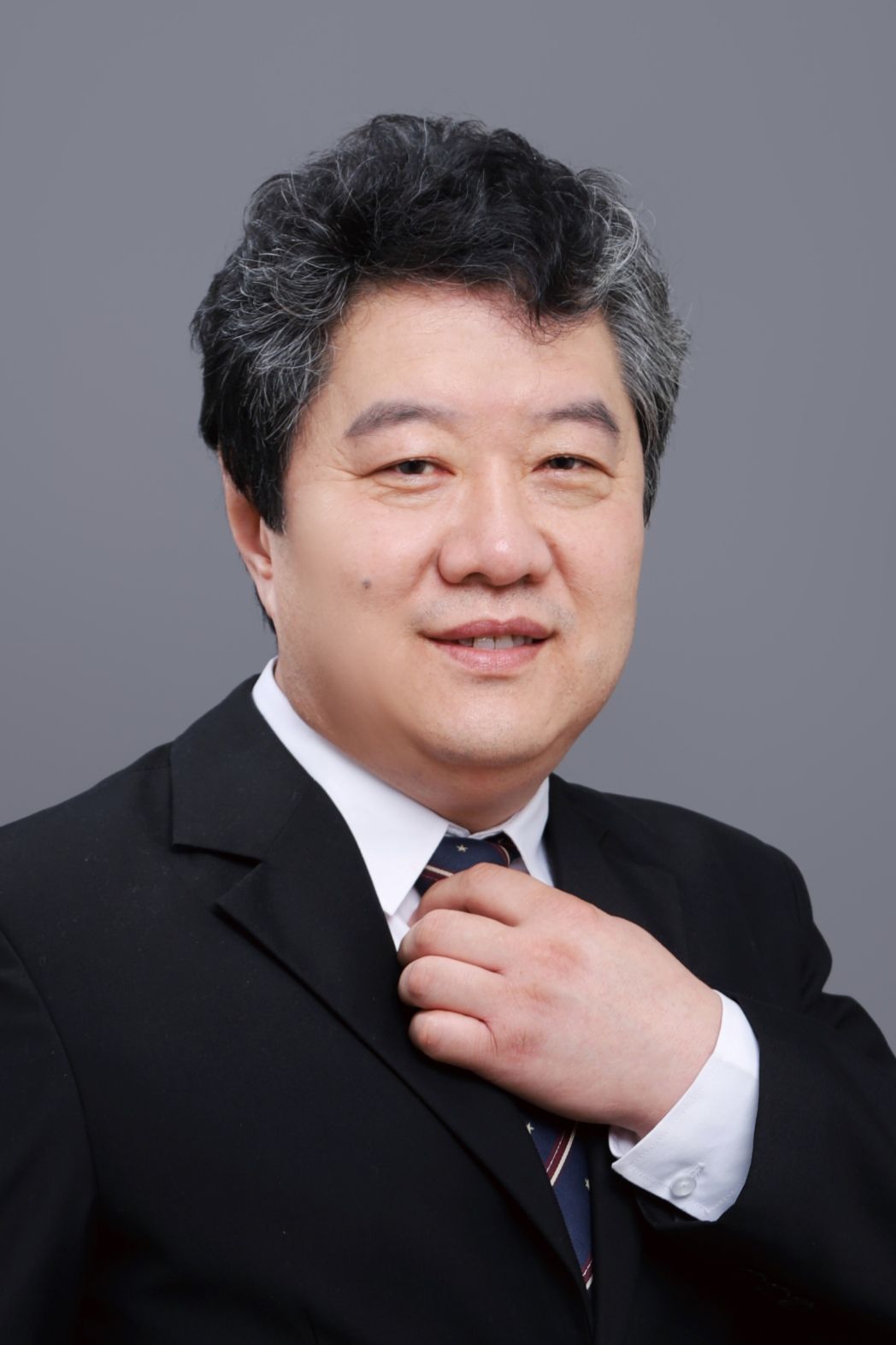 李鹰头像