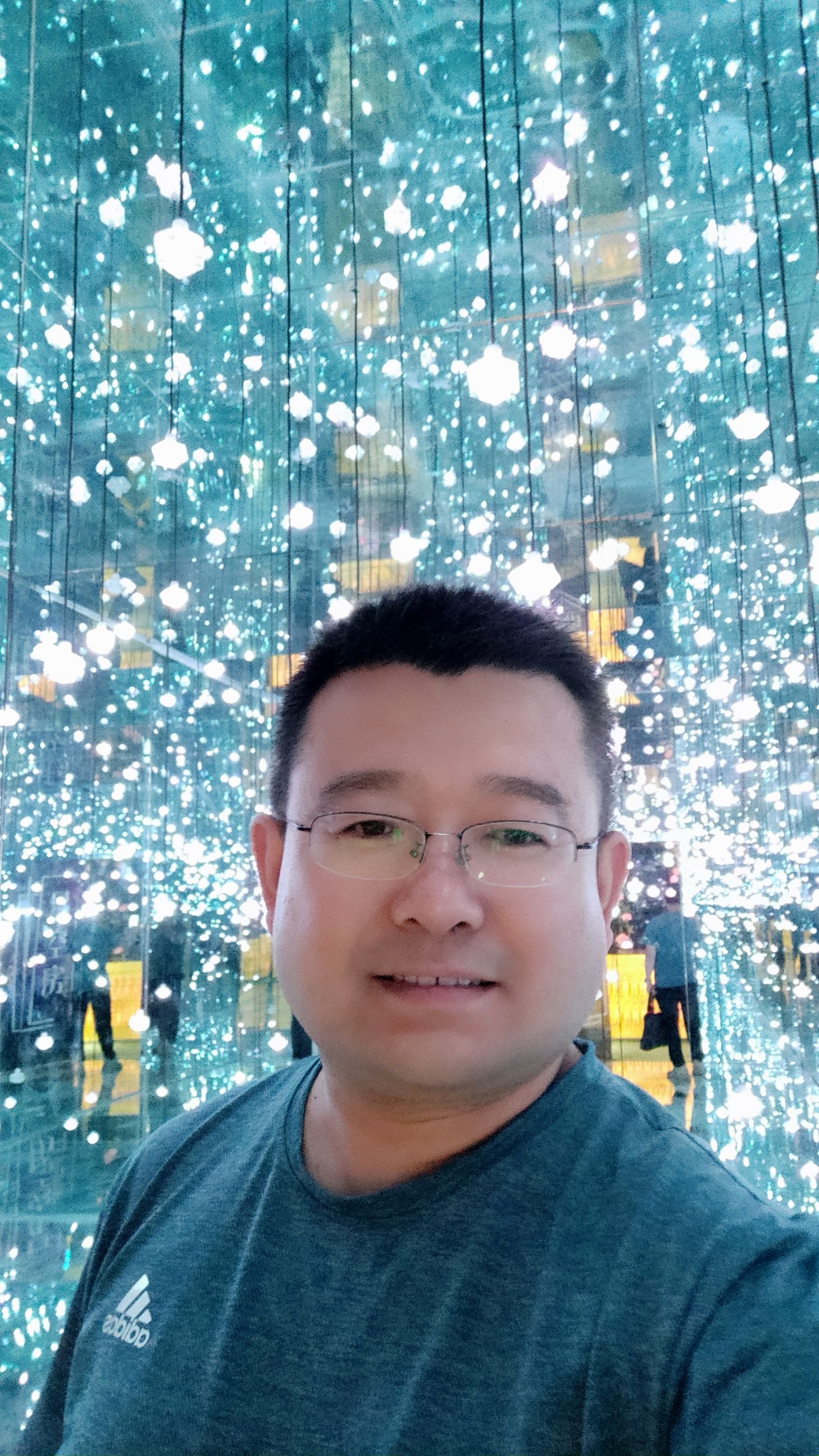 许昱东头像