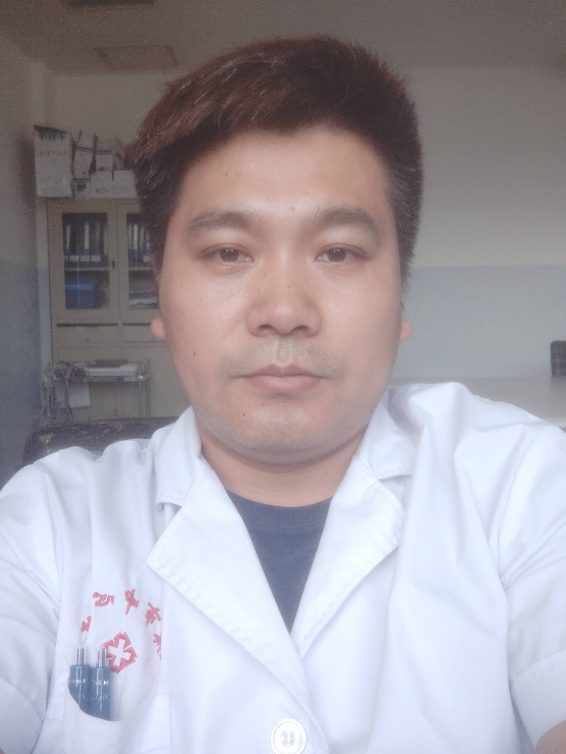 王福全头像