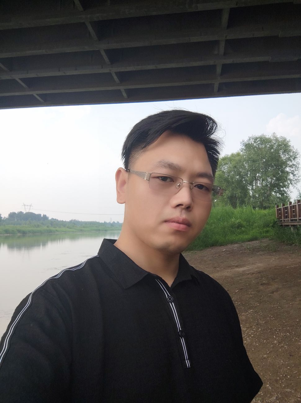 刘欢头像