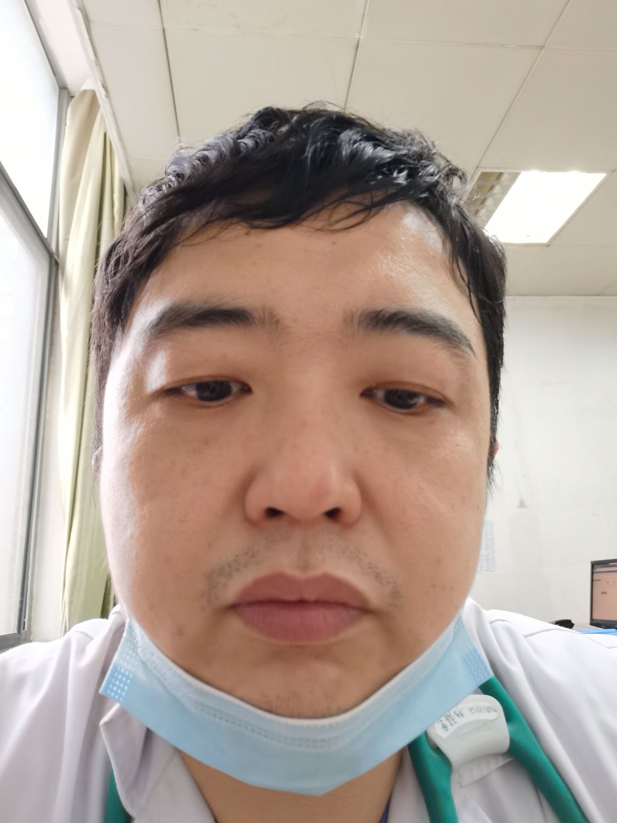王守亮头像