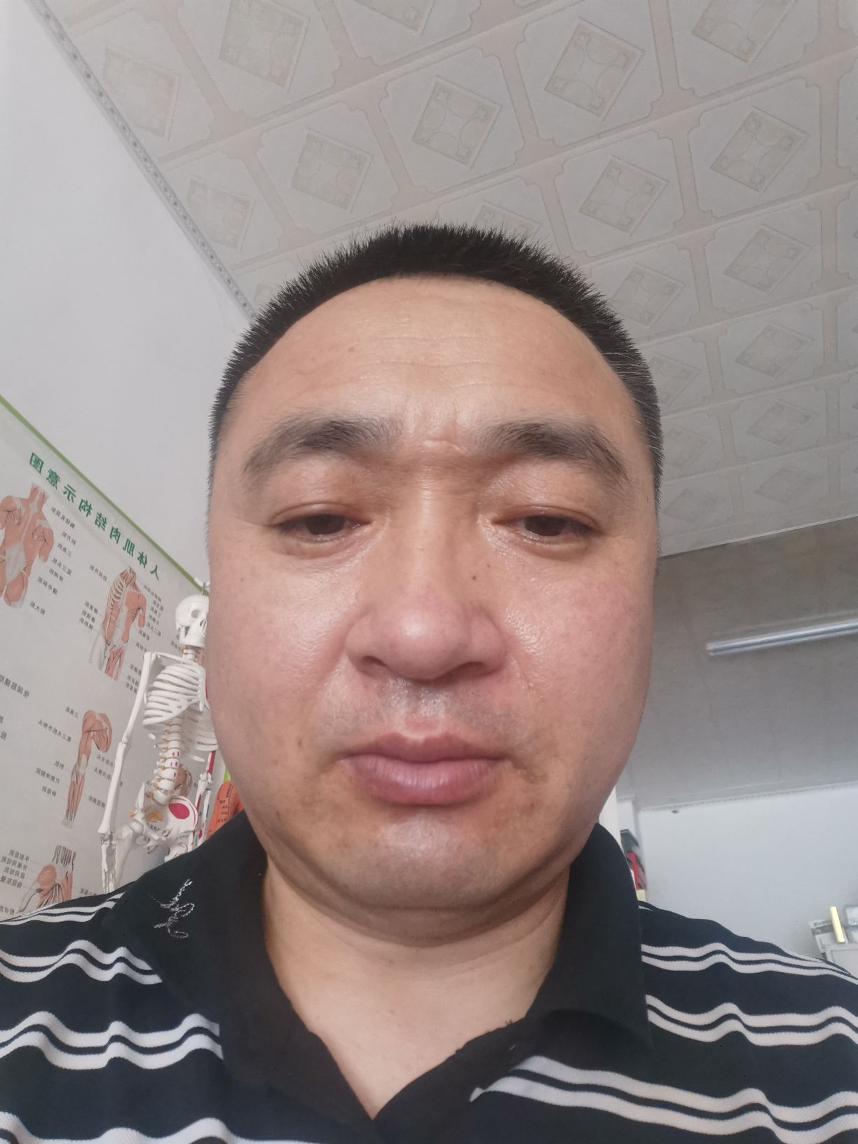 田小东头像