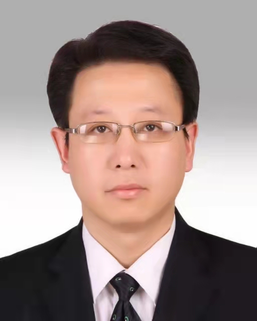 陈强头像