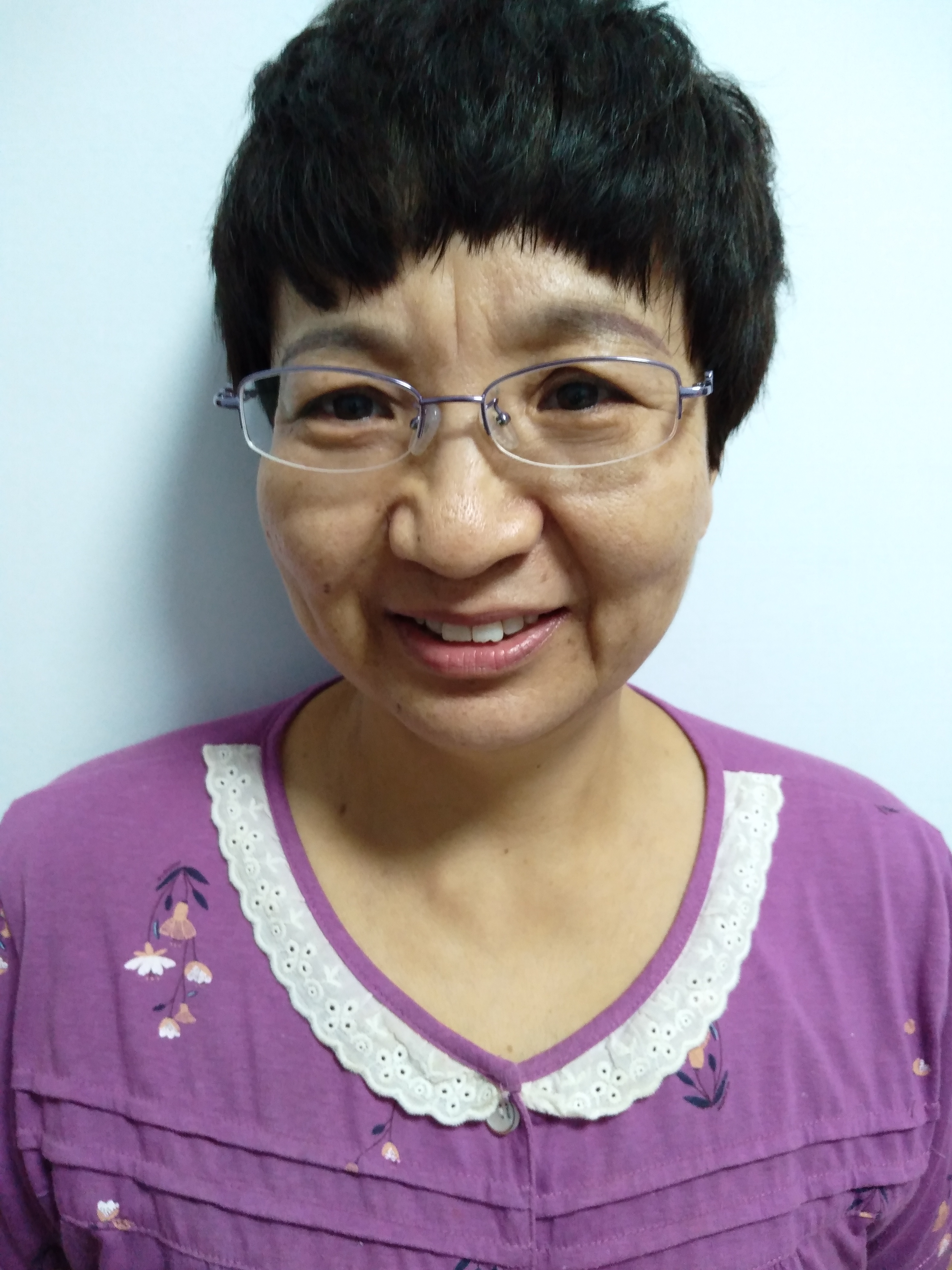 杨柏凤头像