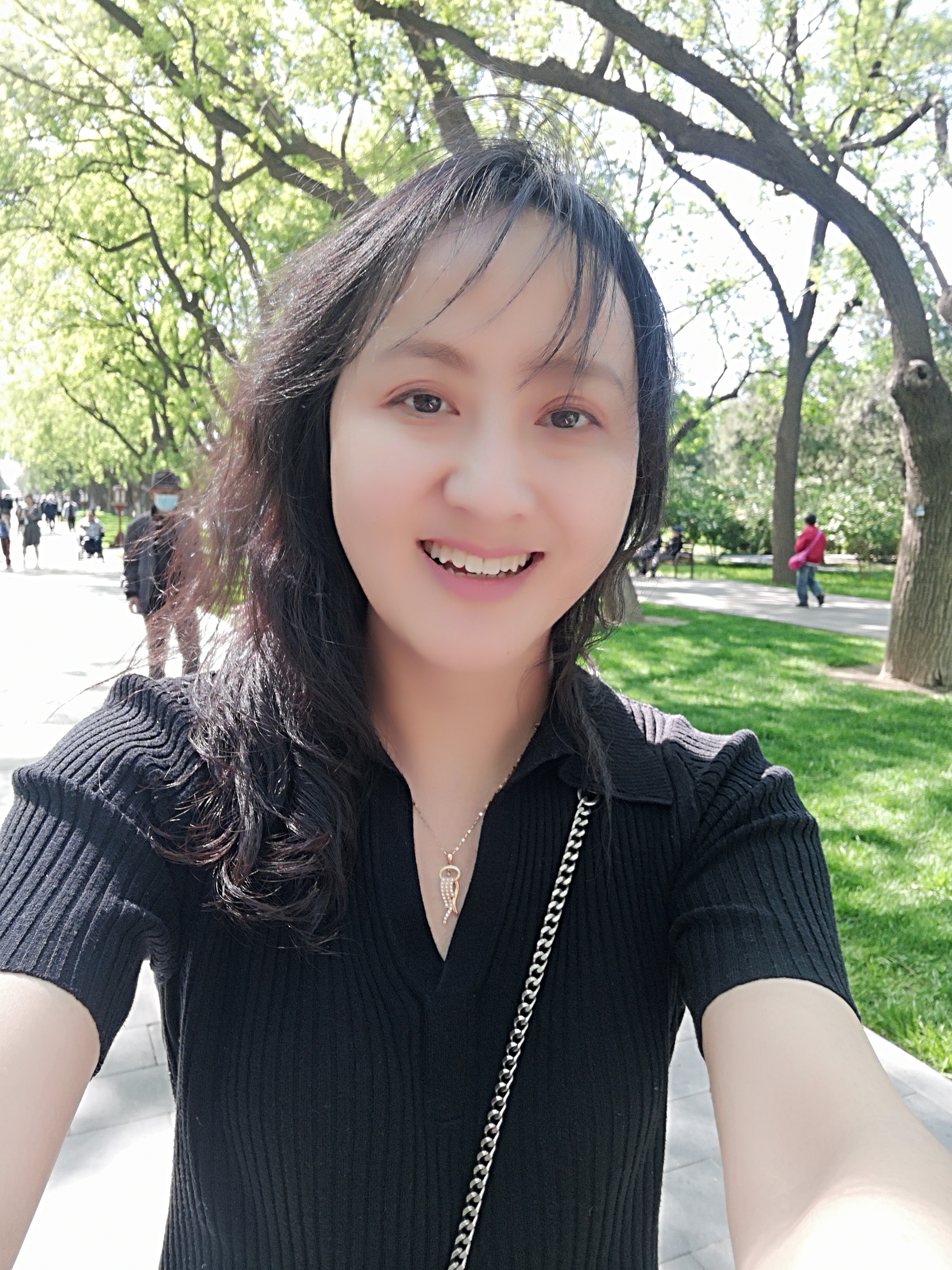 李丽丽头像