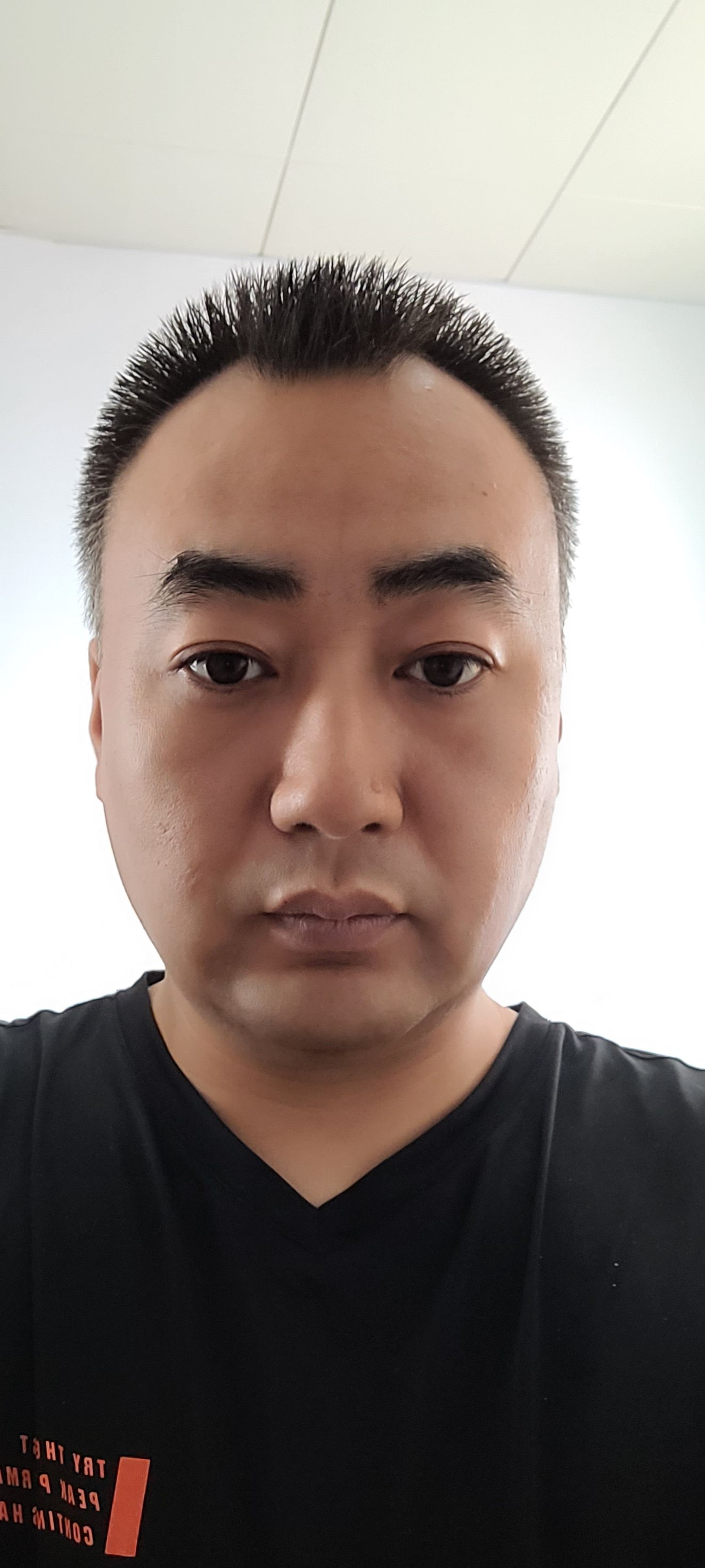 孙冠男头像