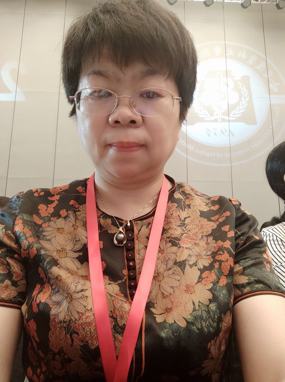 王春丽头像