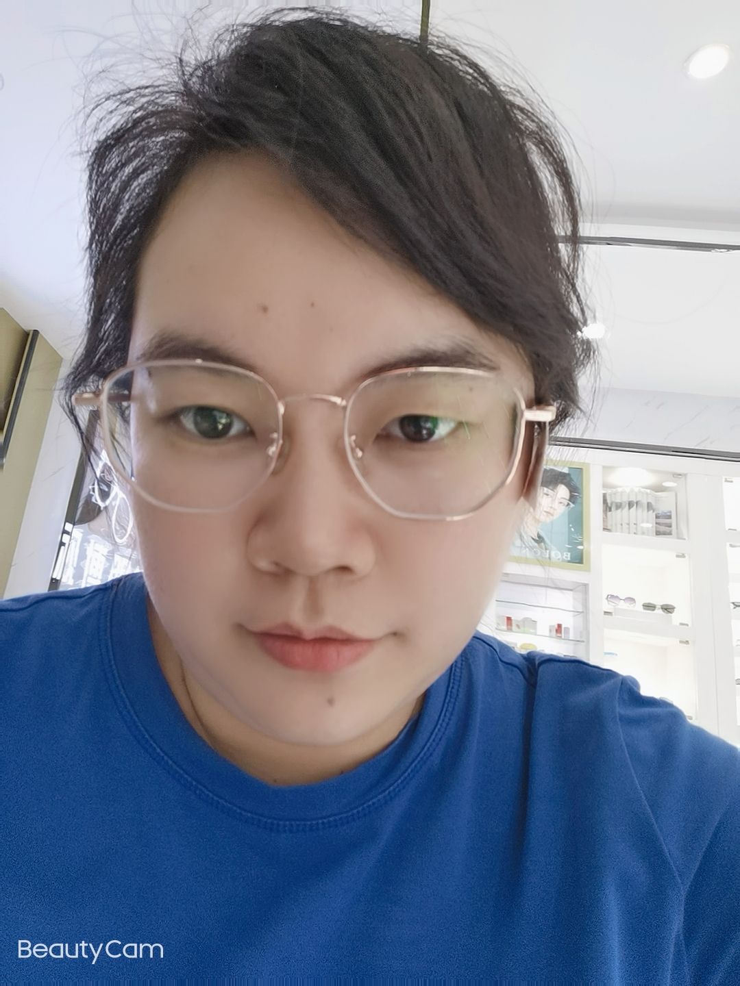 陆捷头像