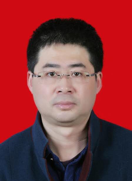 管清亮头像