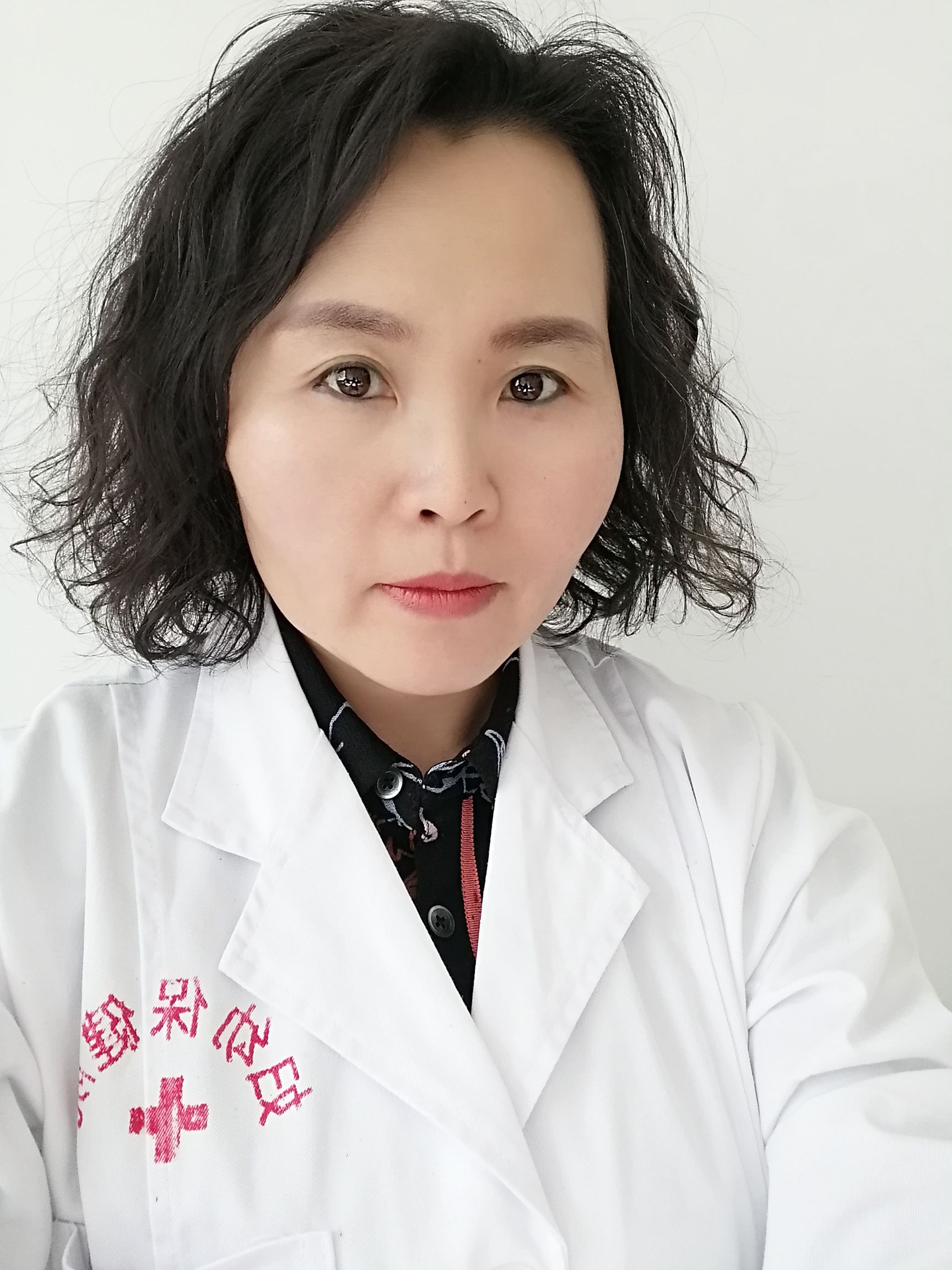 丁丽伟头像