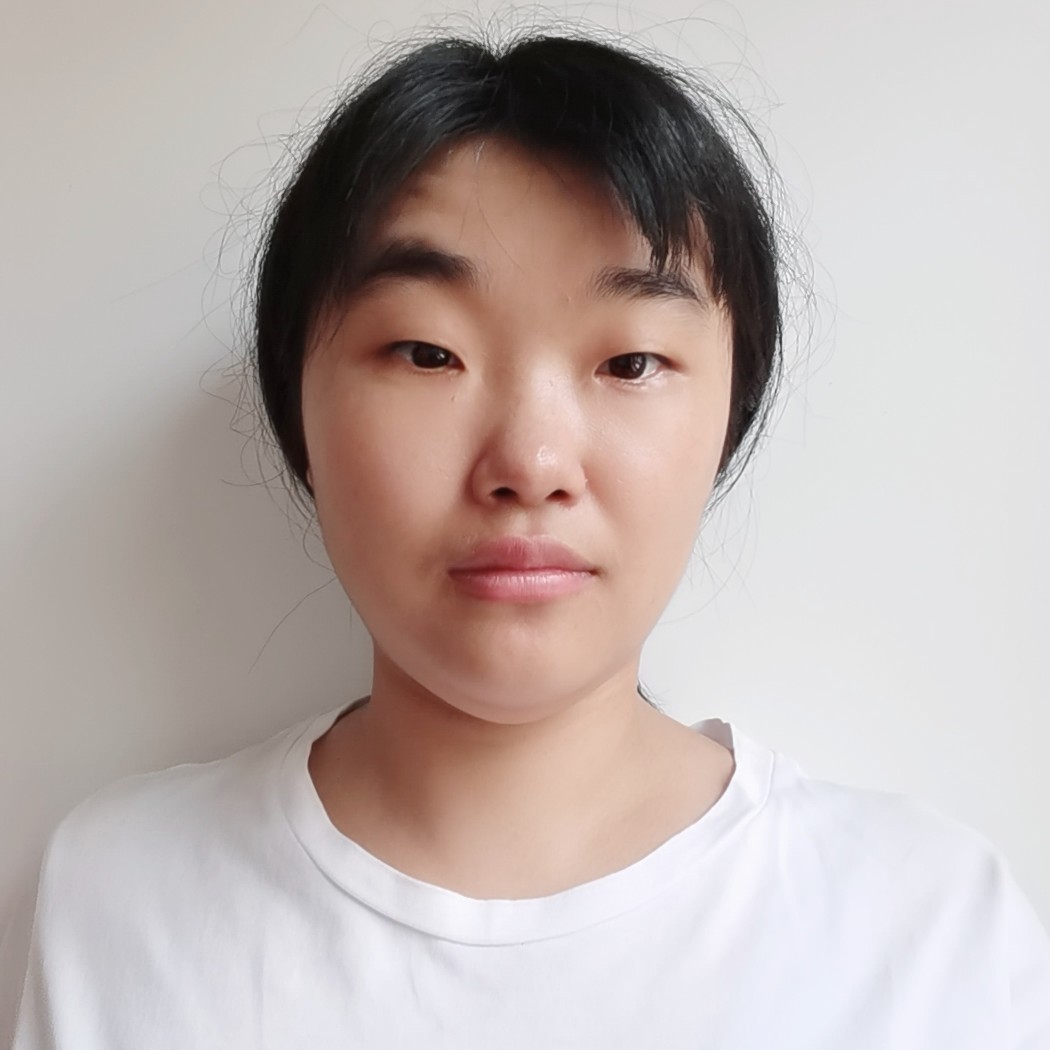 陈忆头像