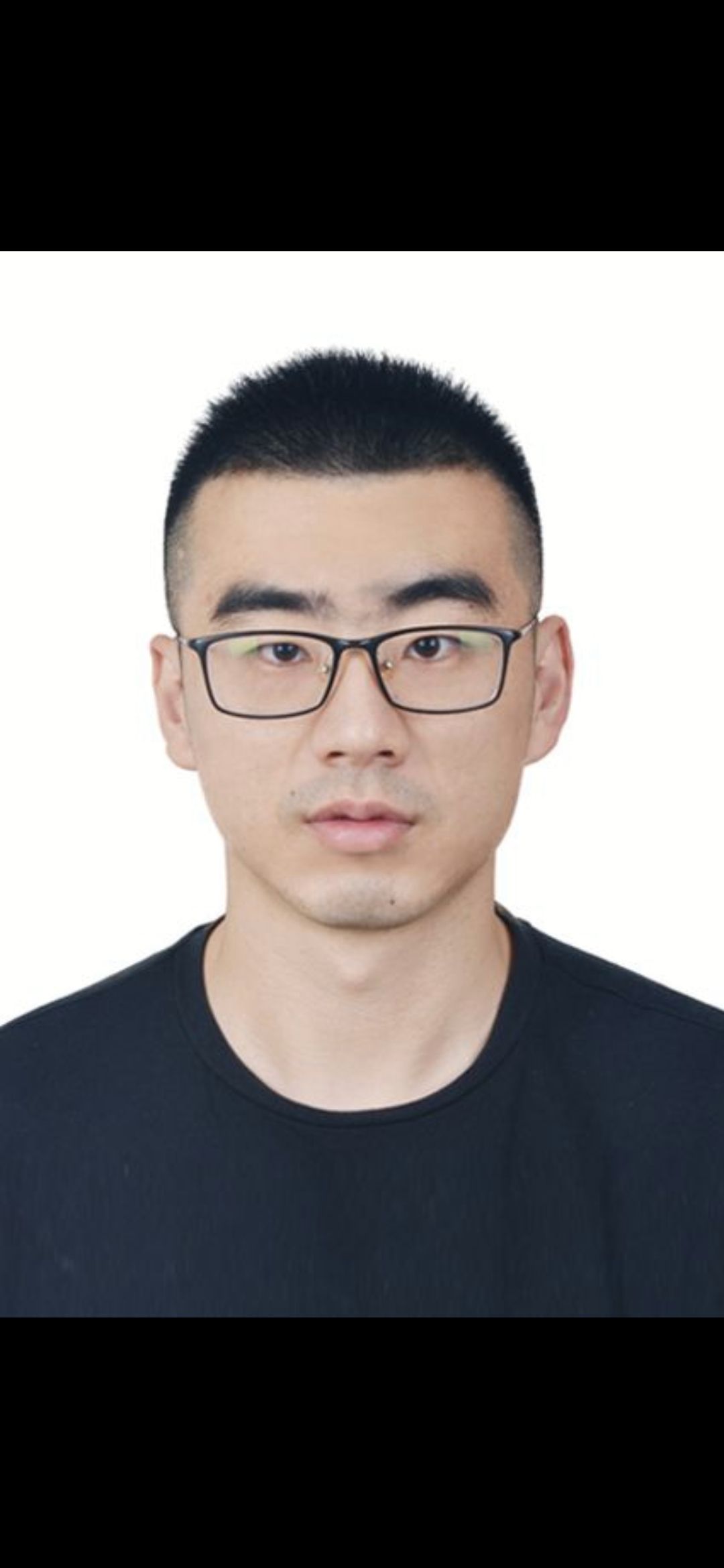 梁思能头像