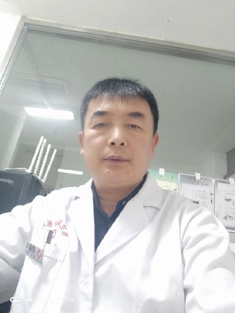 董利头像
