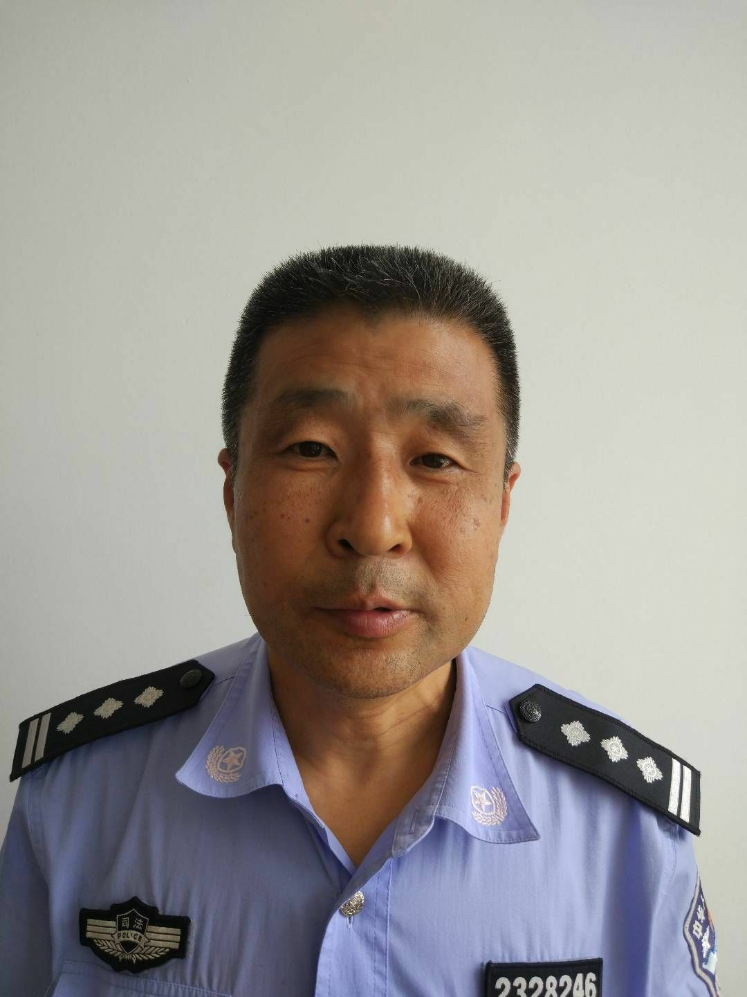 潘佃国头像