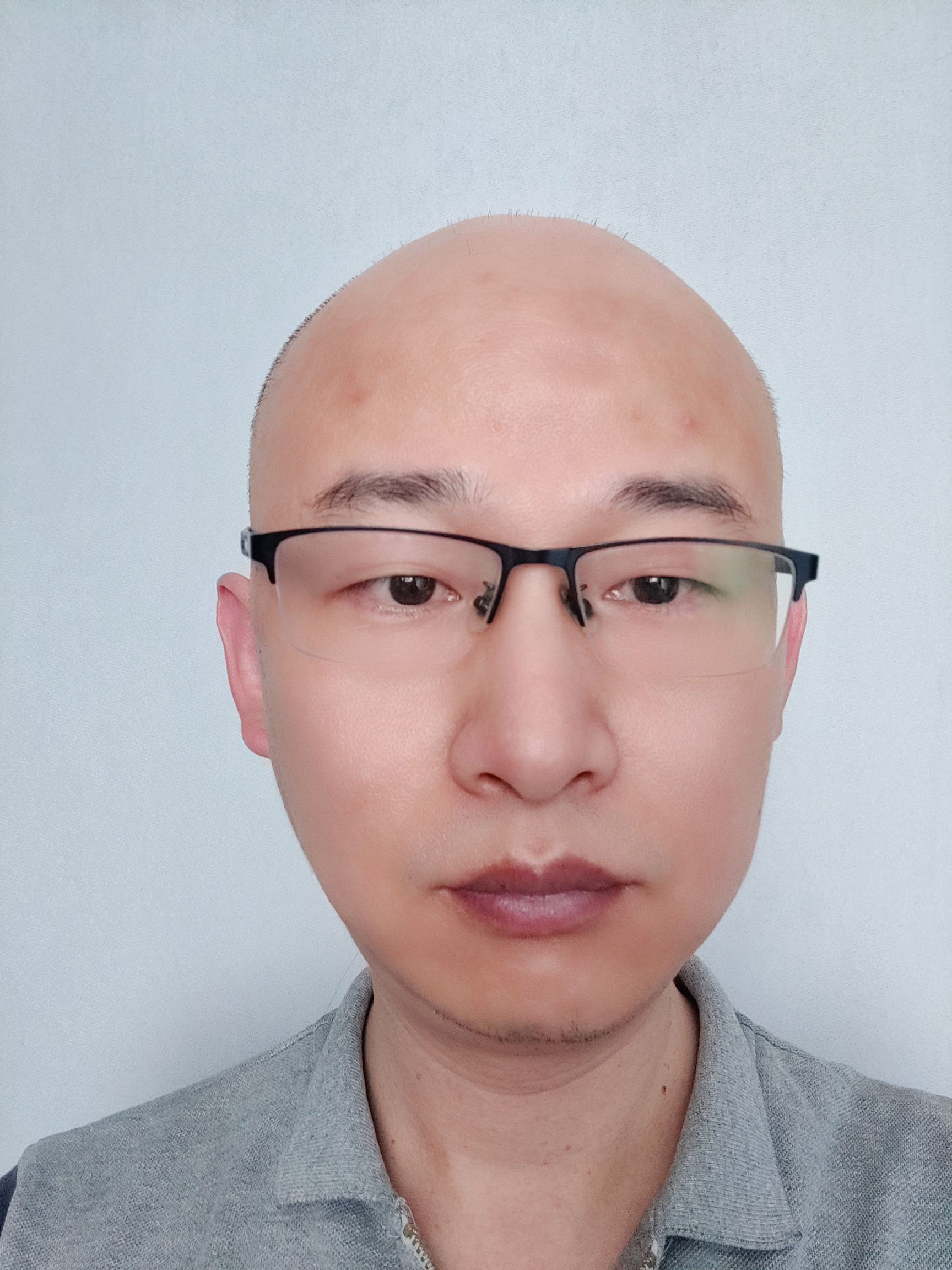 王未明头像
