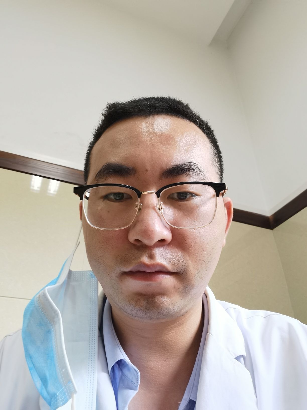 杨帆帆头像