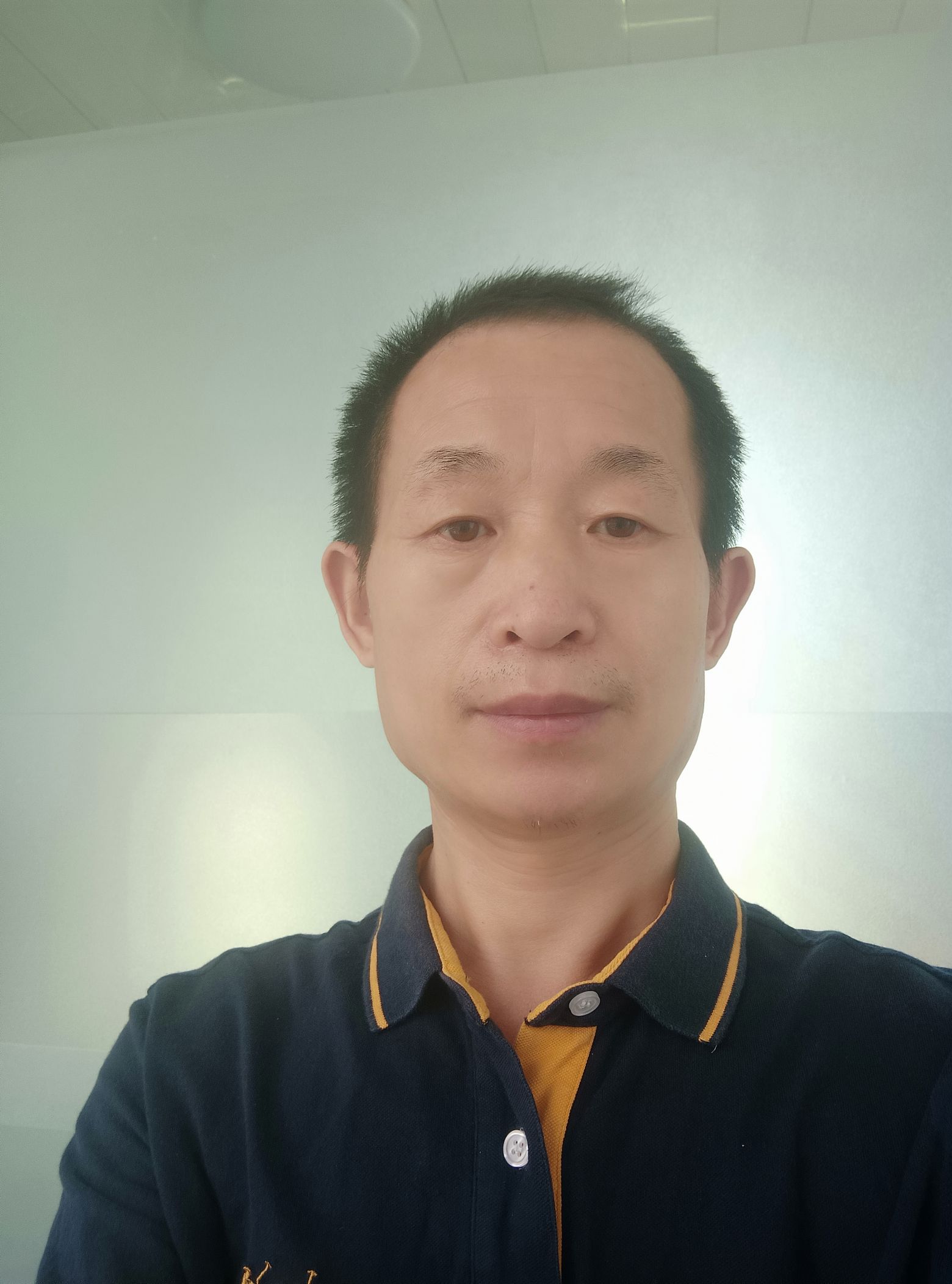王伟头像