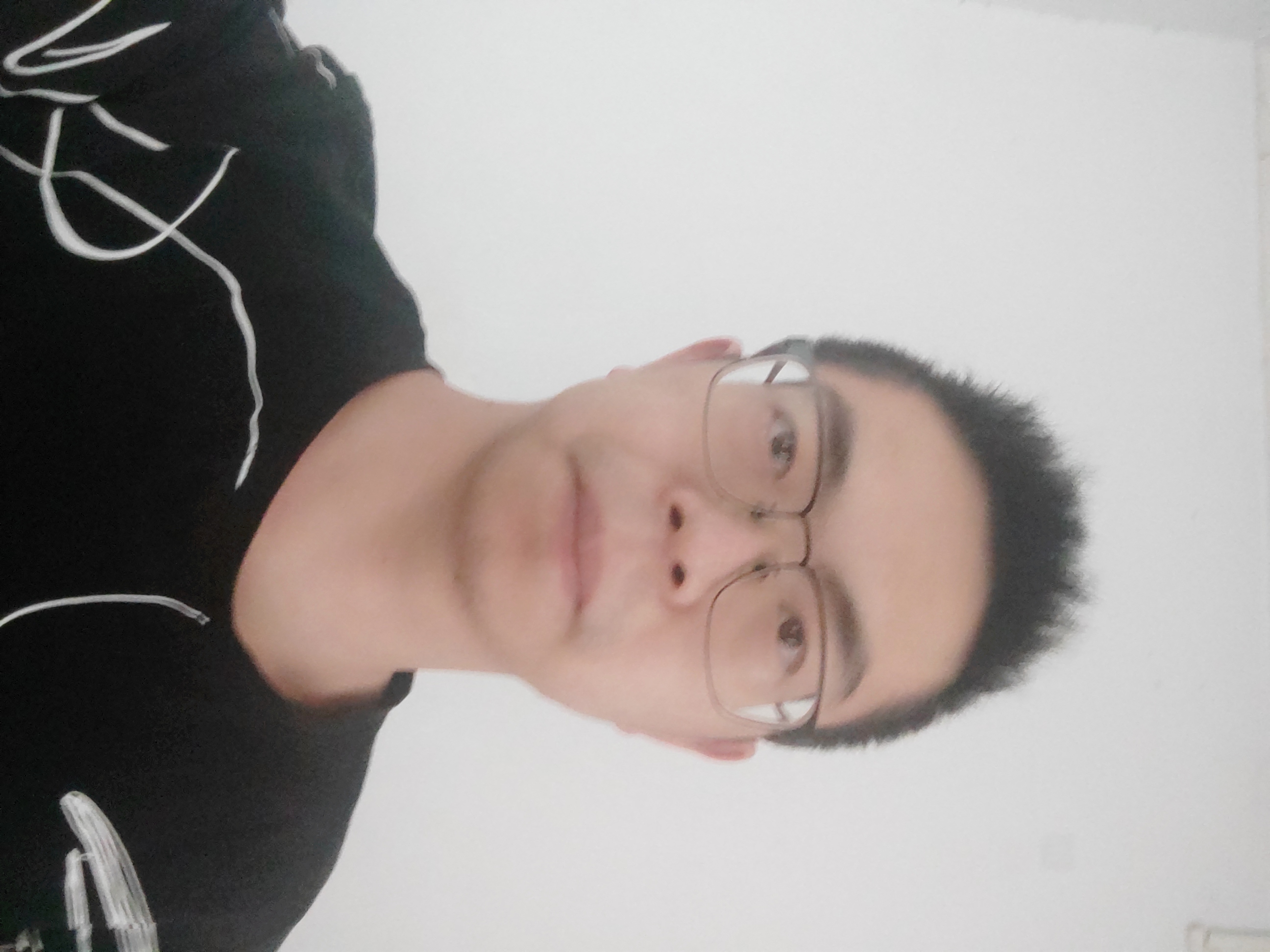 苏鼎头像