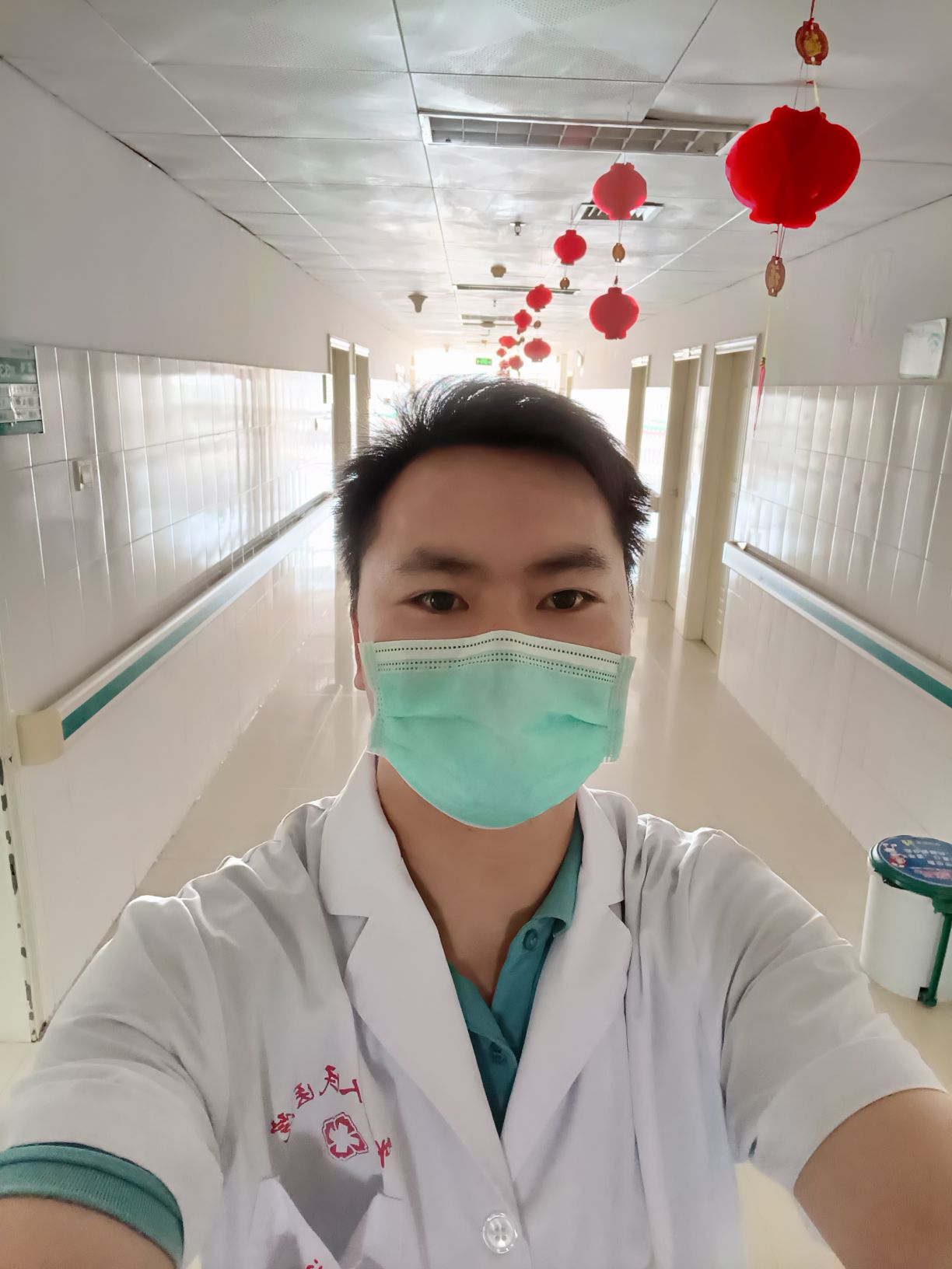 黄忠林头像