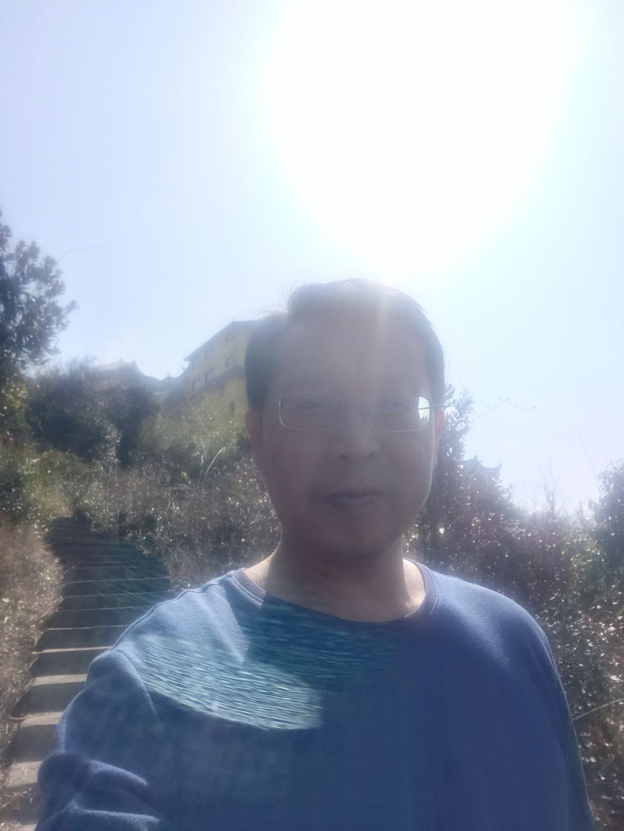 罗海华头像