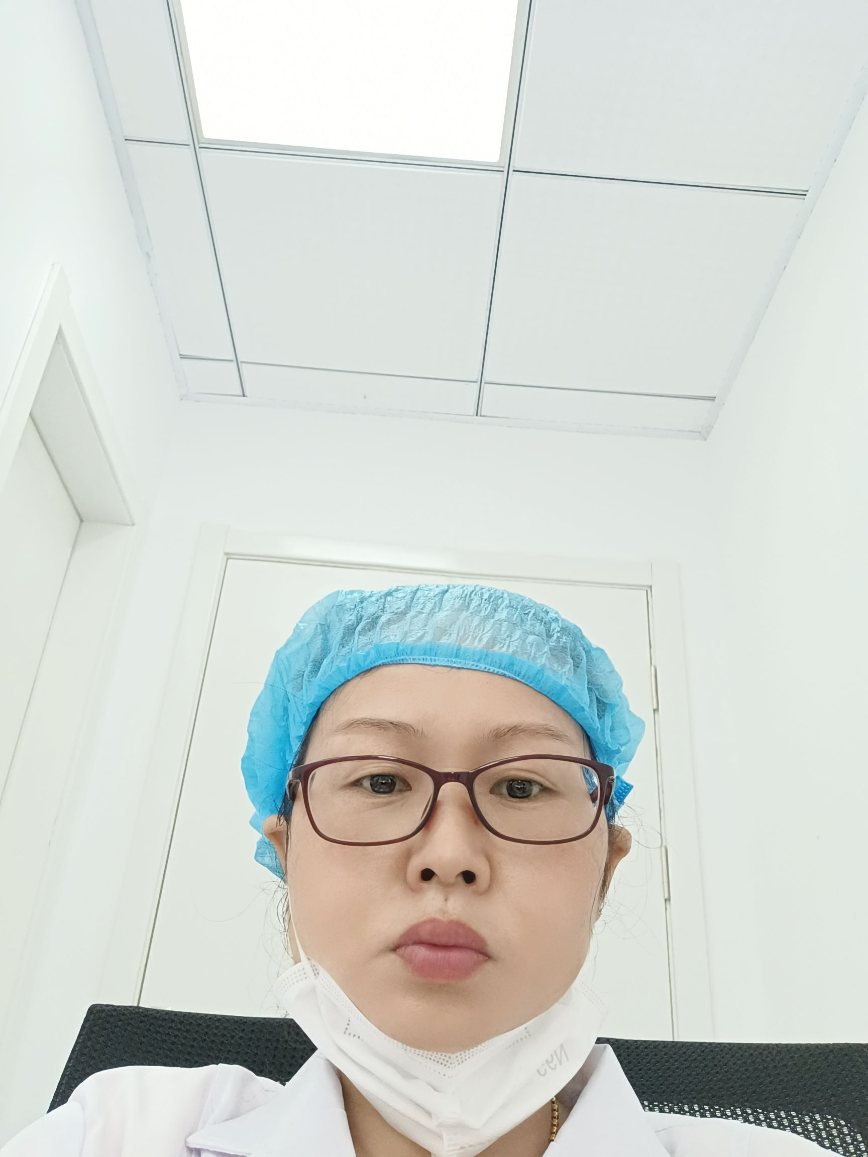 黄云凤头像