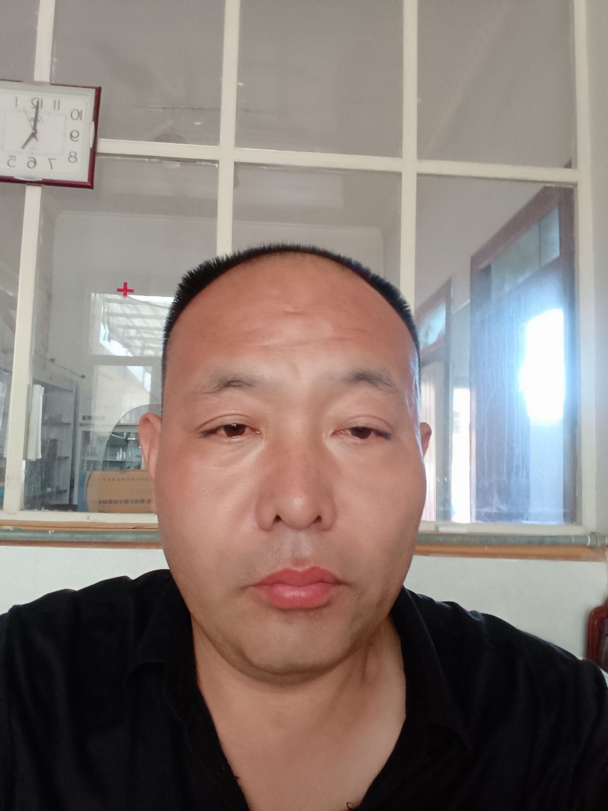 窦年海头像