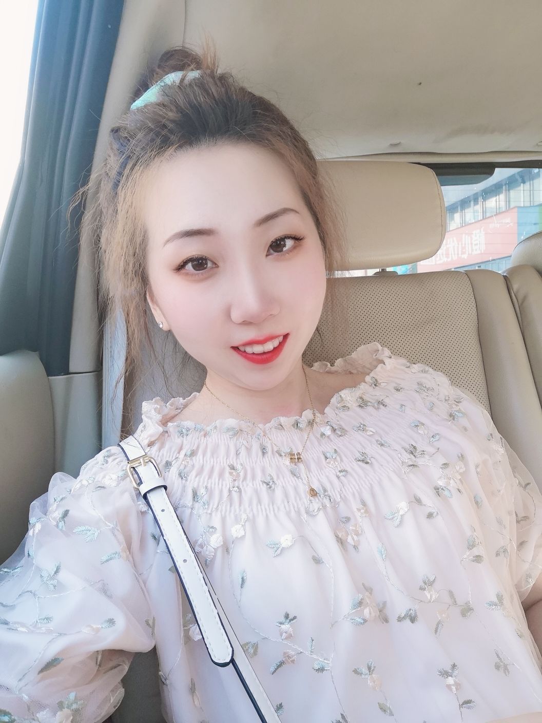 张媚娜 头像