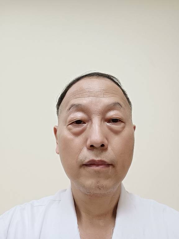 吴闽程头像