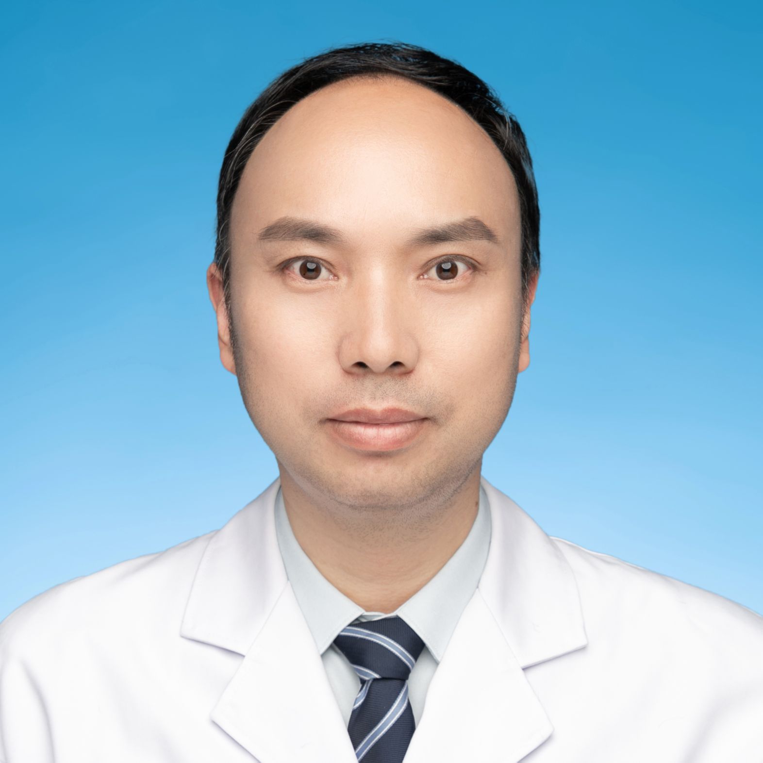 董文明头像