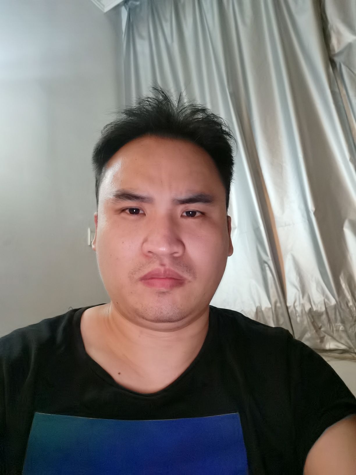 陈超明头像