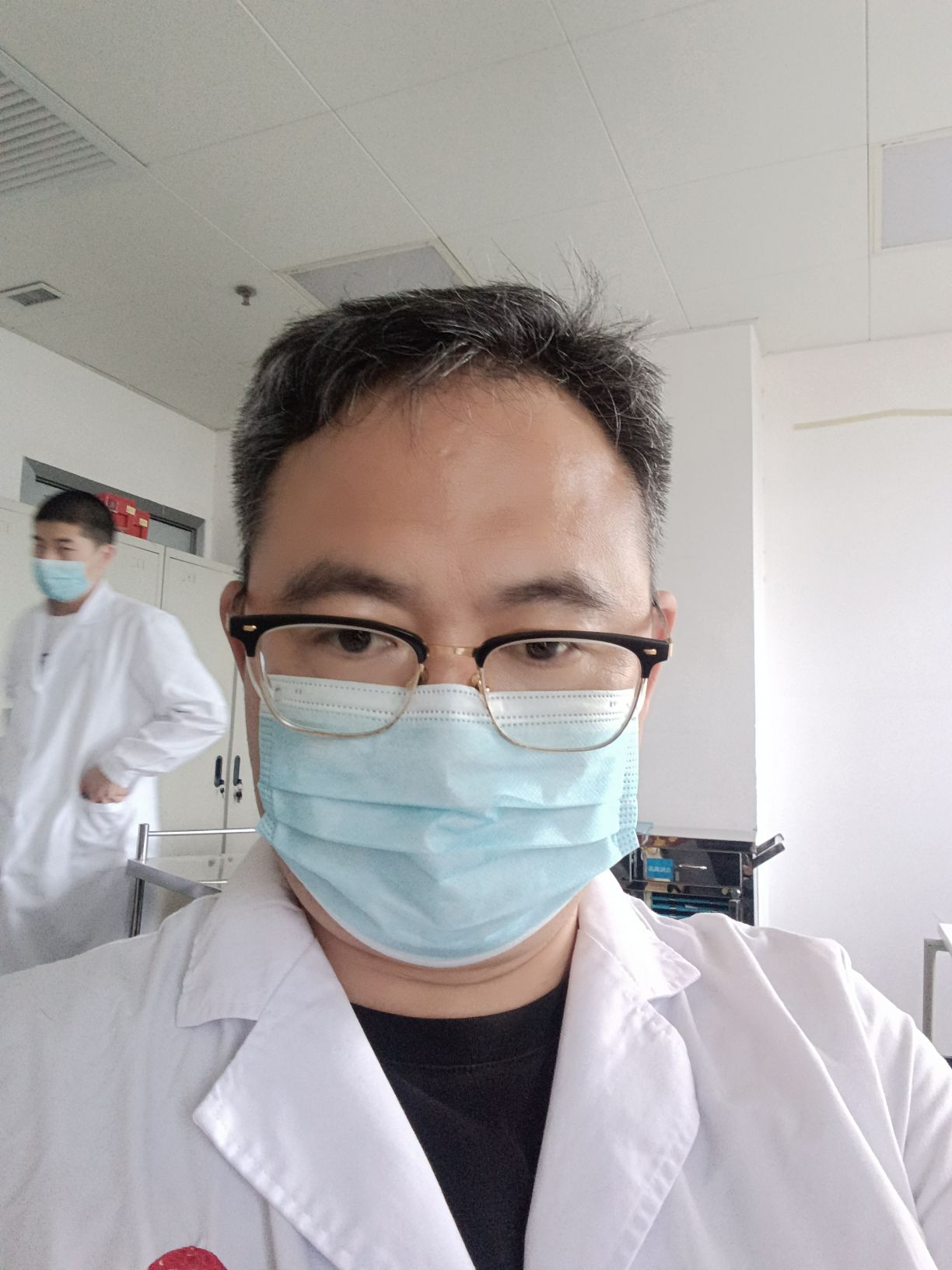张新恒头像